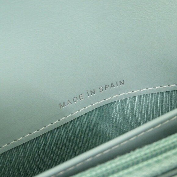 CHANEL Green Caviar Leather Logo Wallet - Picture 7 of 9